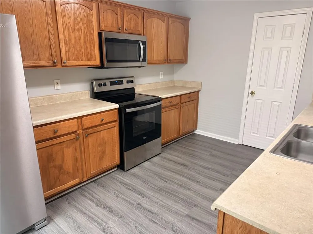 6229 Hickory Lane Circle Union City, GA 30291