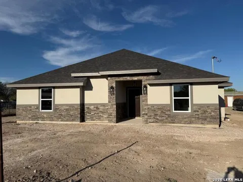 3204 CALLE TERESA