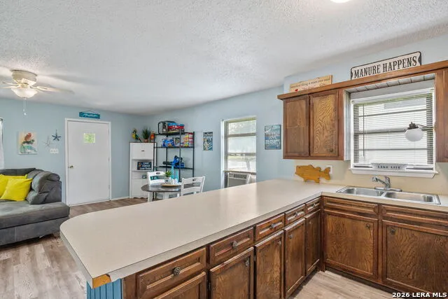 806 CLEN OAK PKWY Burnet, TX 78611