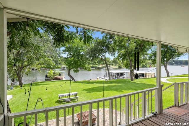 806 CLEN OAK PKWY Burnet, TX 78611
