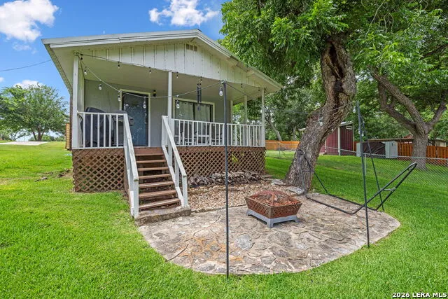806 CLEN OAK PKWY Burnet, TX 78611
