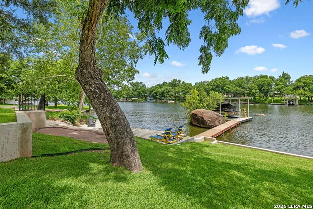 806 CLEN OAK PKWY Burnet, TX 78611