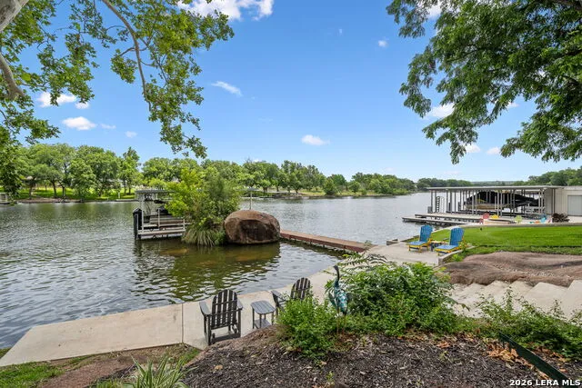 806 CLEN OAK PKWY Burnet, TX 78611
