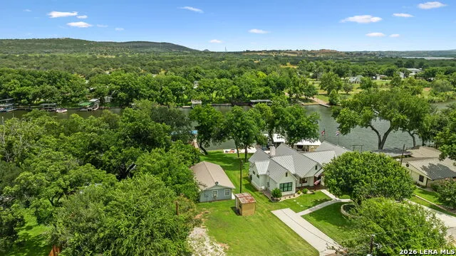 806 CLEN OAK PKWY Burnet, TX 78611