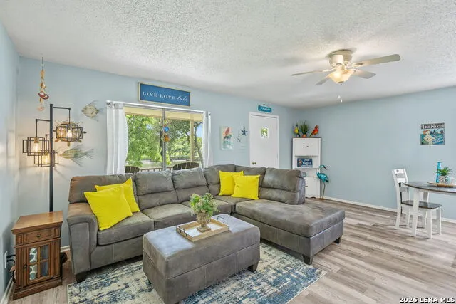 806 CLEN OAK PKWY Burnet, TX 78611