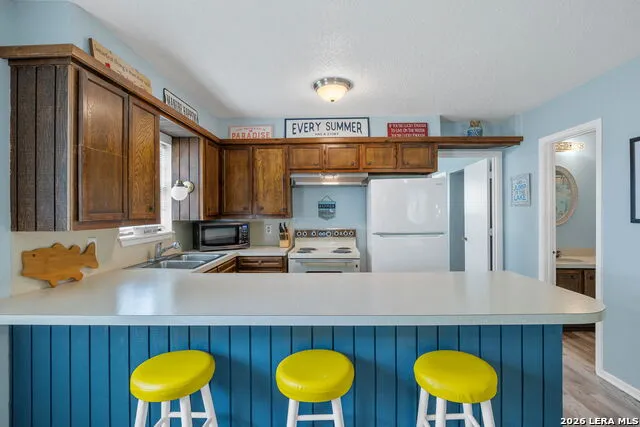 806 CLEN OAK PKWY Burnet, TX 78611