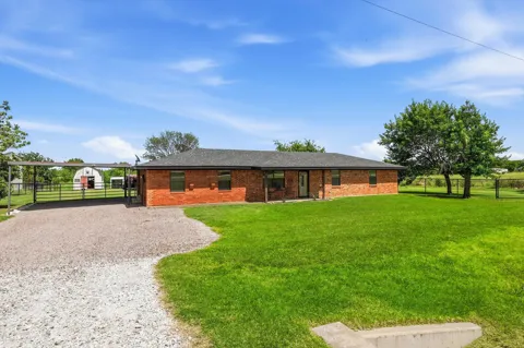 9238 Indian Trail
