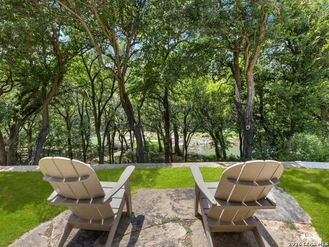 1033 Gruene Rd New Braunfels, TX 78130