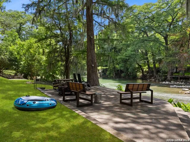 1033 Gruene Rd New Braunfels, TX 78130