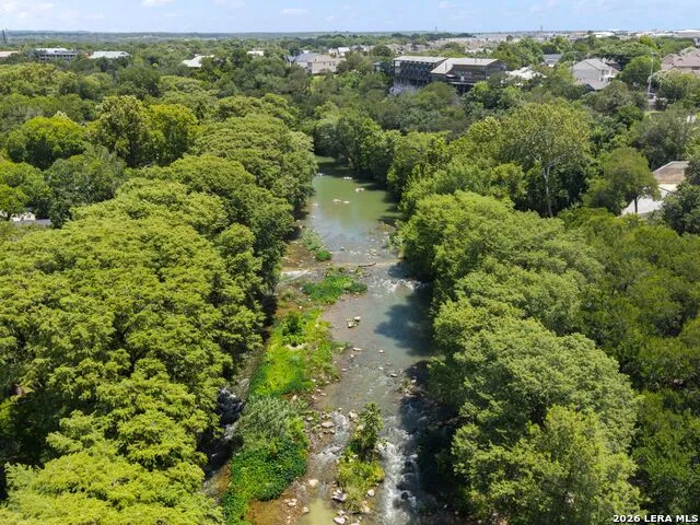 1033 Gruene Rd New Braunfels, TX 78130