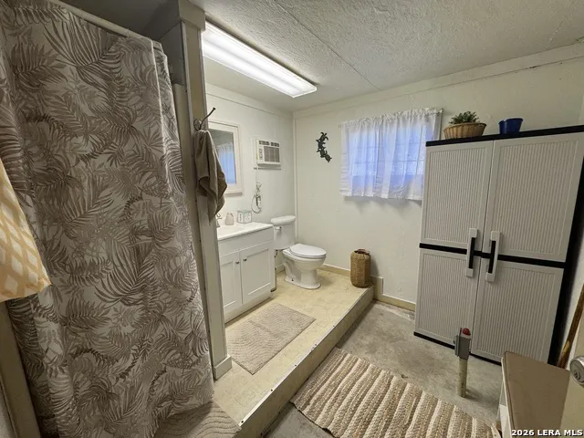 604 Steart St Rockport, TX 78382