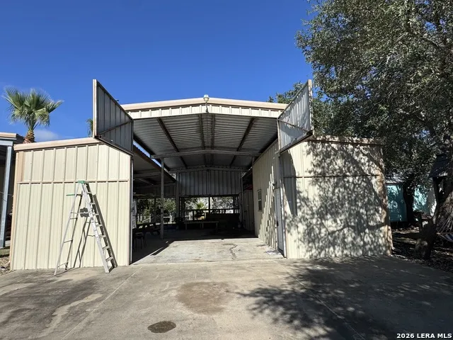 604 Steart St Rockport, TX 78382