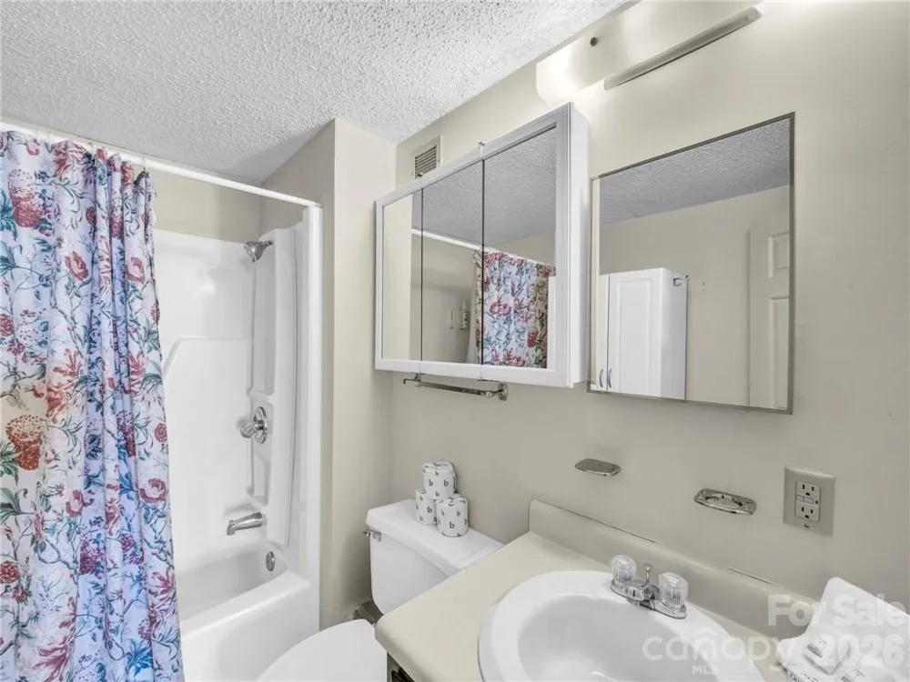 303 Sugar Top Drive #2716 Sugar Mountain, NC 28604