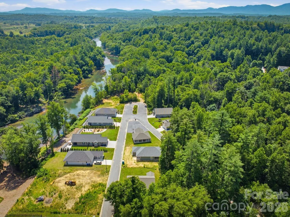 196 Eagles Landing #31 Morganton, NC 28655