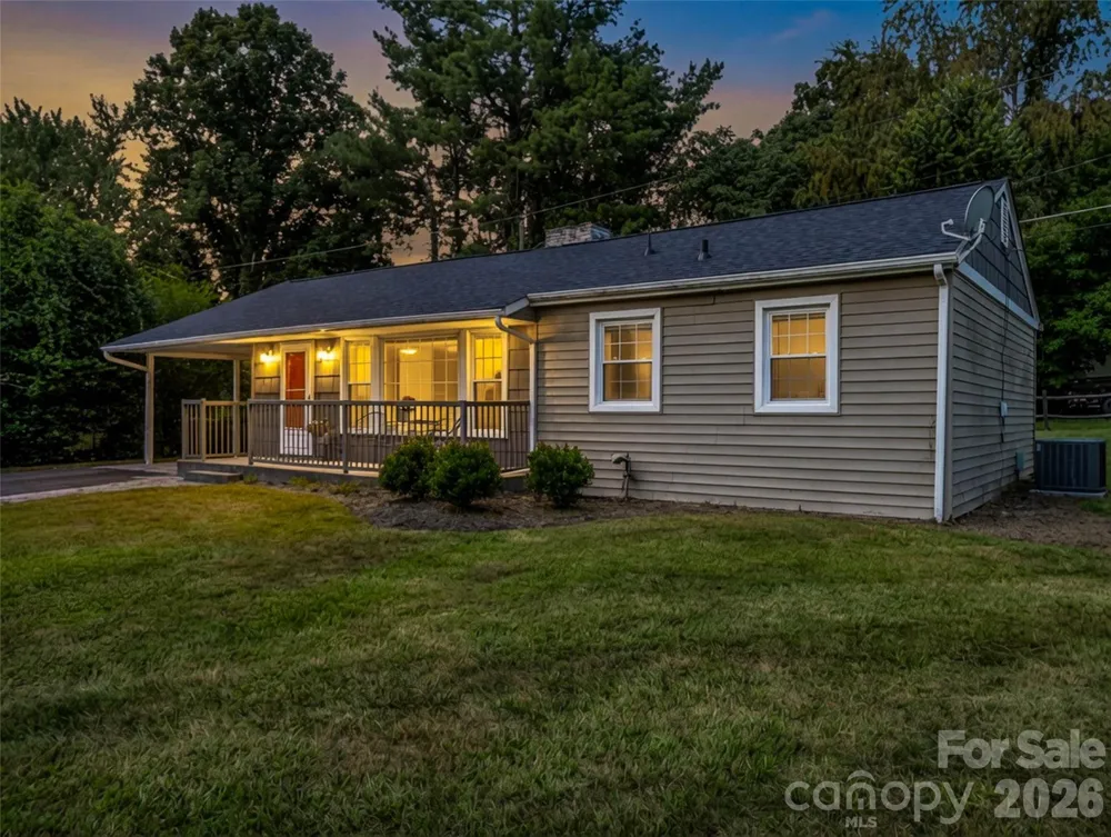 215 Varden Place Swannanoa, NC 28778