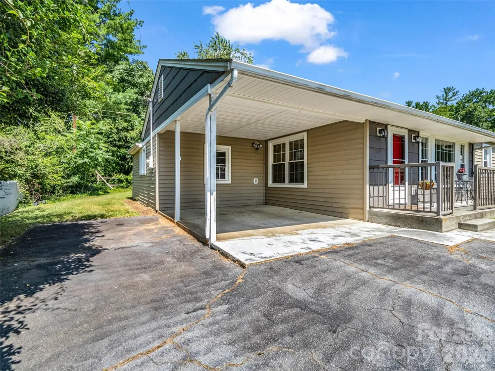 215 Varden Place Swannanoa, NC 28778
