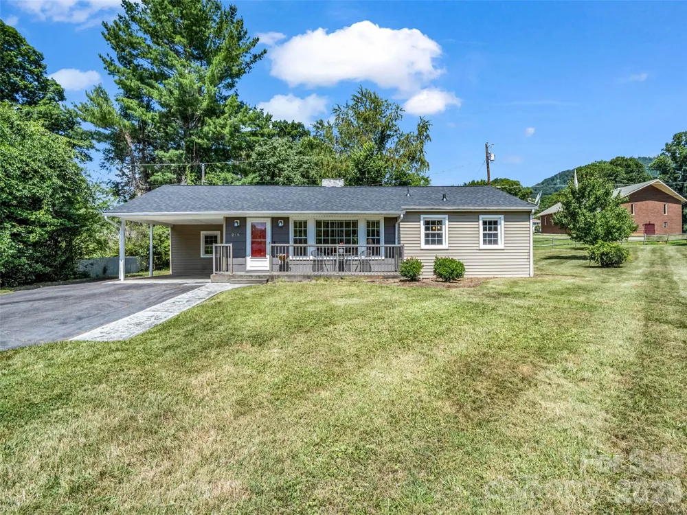 215 Varden Place Swannanoa, NC 28778
