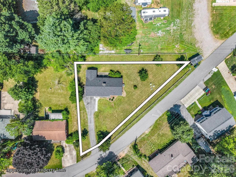 215 Varden Place Swannanoa, NC 28778