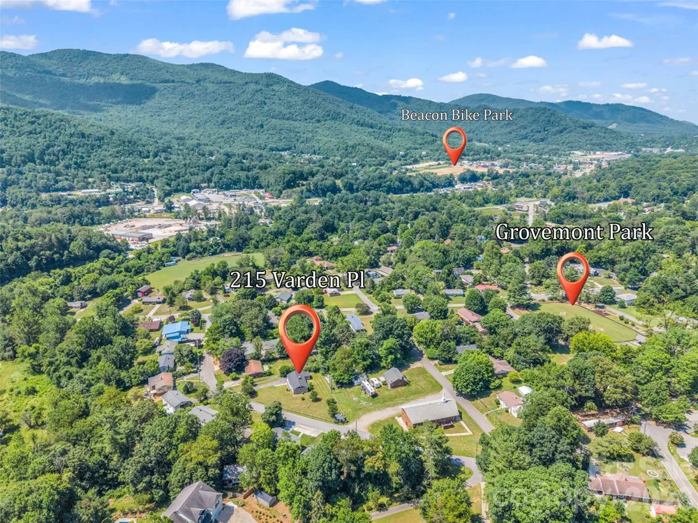 215 Varden Place Swannanoa, NC 28778