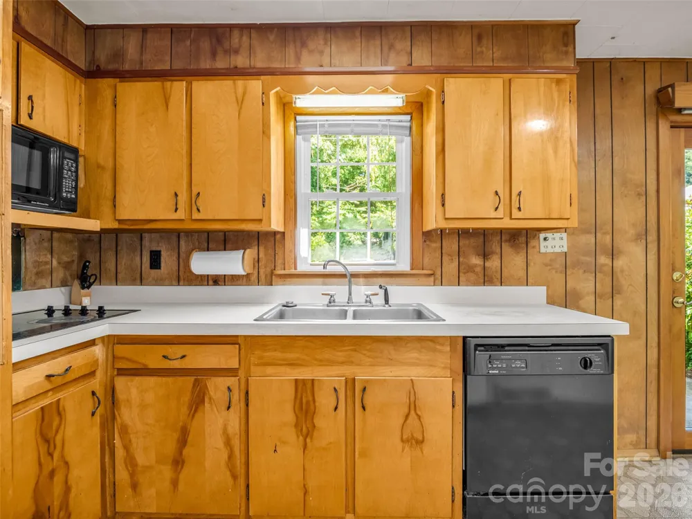 215 Varden Place Swannanoa, NC 28778