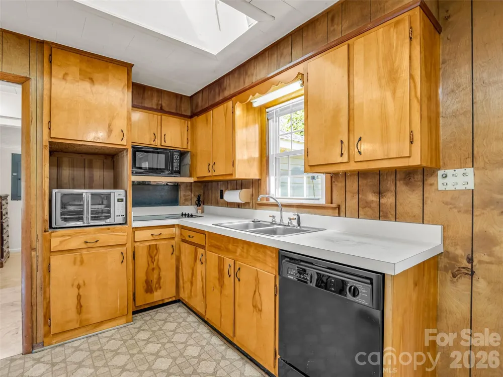 215 Varden Place Swannanoa, NC 28778