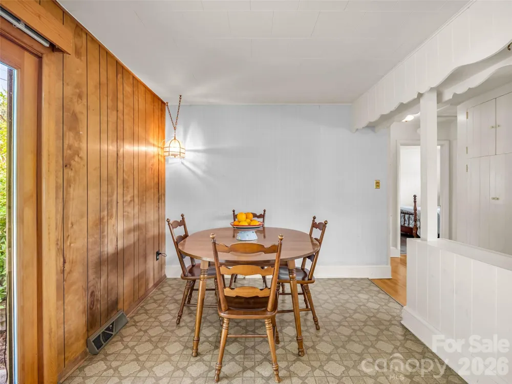 215 Varden Place Swannanoa, NC 28778