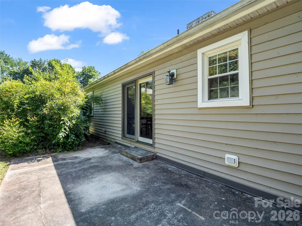 215 Varden Place Swannanoa, NC 28778