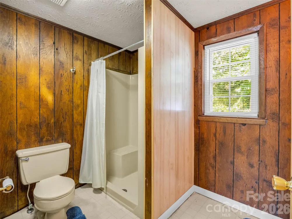 215 Varden Place Swannanoa, NC 28778