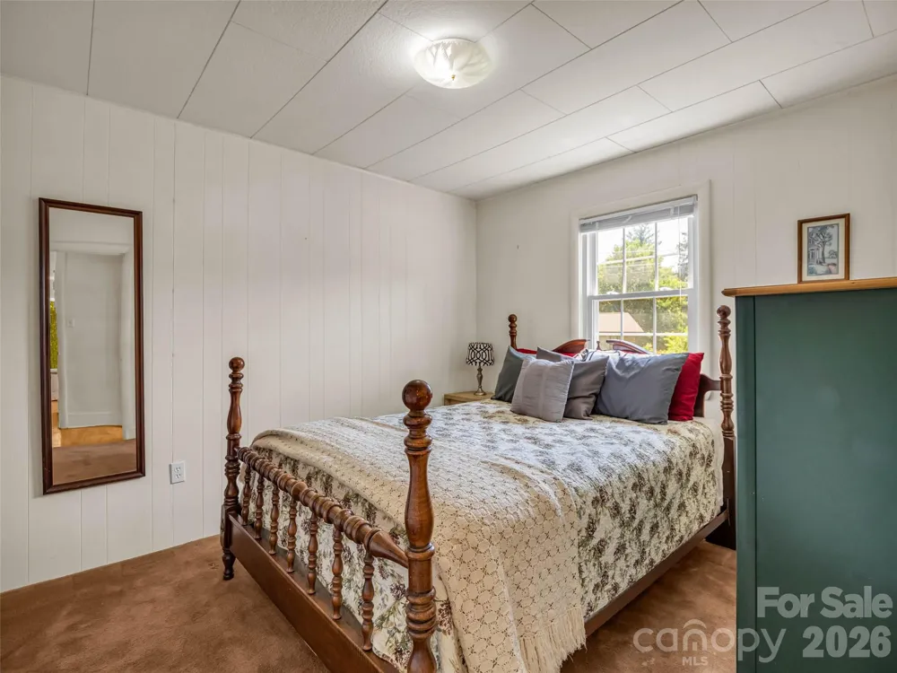 215 Varden Place Swannanoa, NC 28778