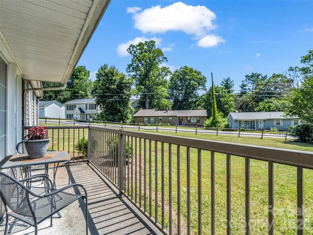 215 Varden Place Swannanoa, NC 28778