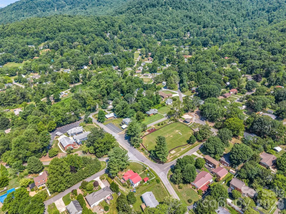 215 Varden Place Swannanoa, NC 28778
