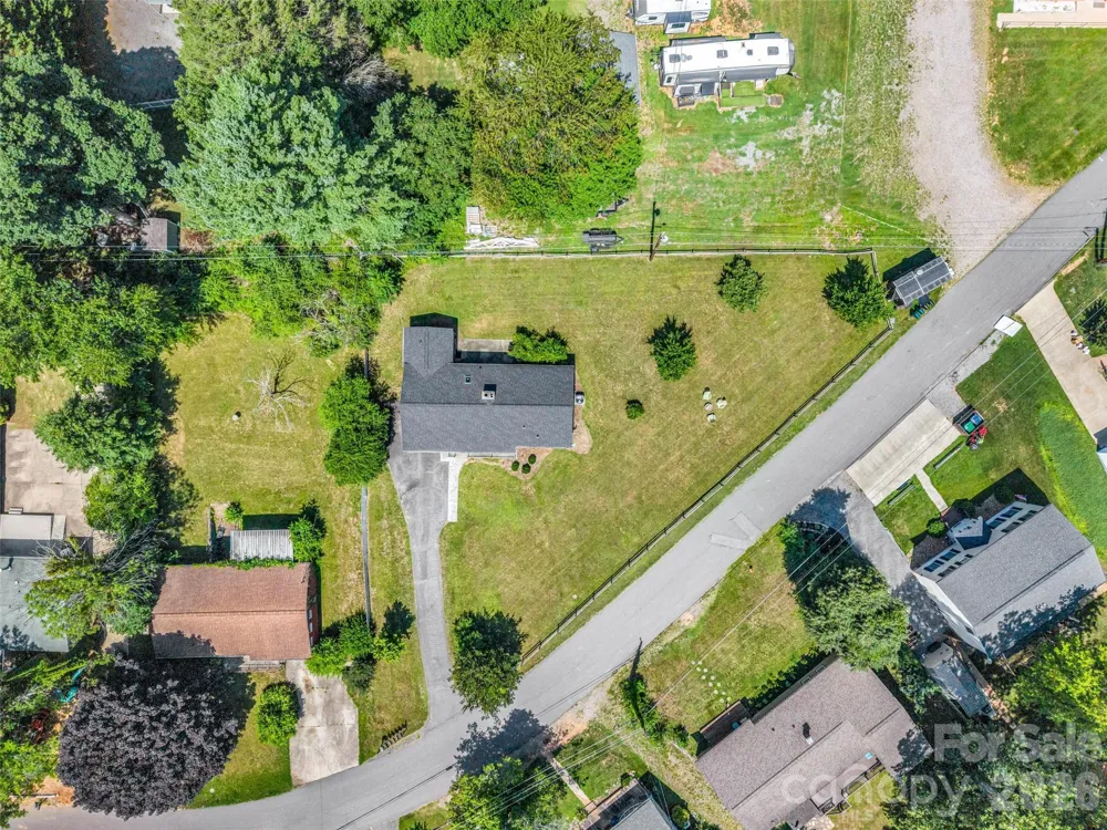 215 Varden Place Swannanoa, NC 28778