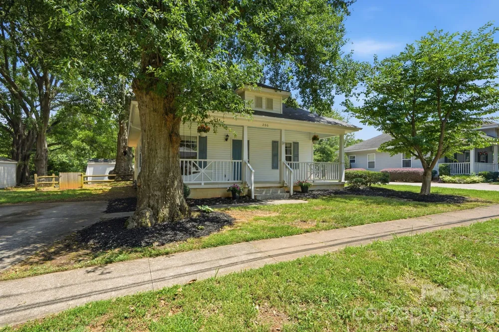 206 Sixth Street Belmont, NC 28012