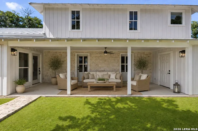 824 HIGH ST Comfort, TX 78013