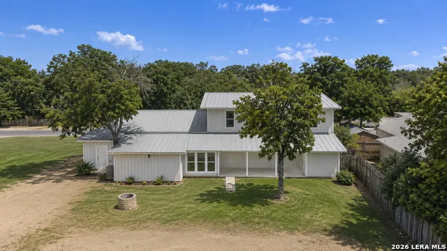 824 HIGH ST Comfort, TX 78013