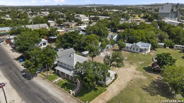 824 HIGH ST Comfort, TX 78013