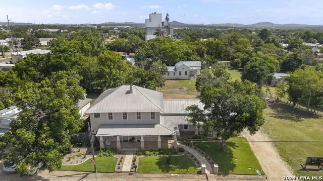 824 HIGH ST Comfort, TX 78013