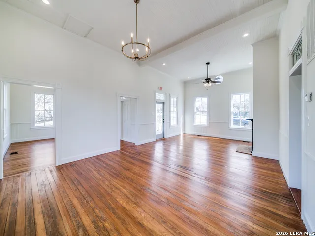 824 HIGH ST Comfort, TX 78013
