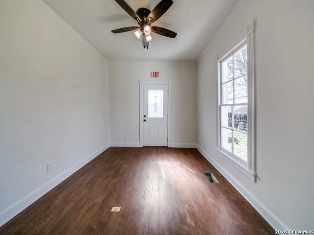 824 HIGH ST Comfort, TX 78013