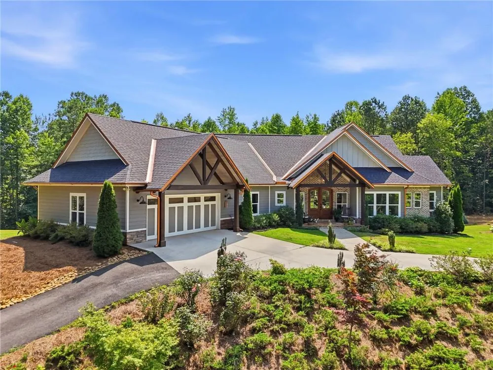 24 Simpson Road Bremen, GA 30110