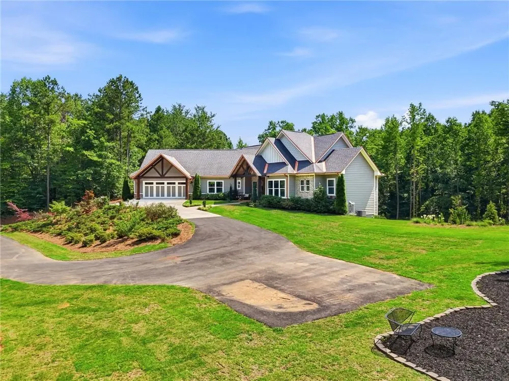 24 Simpson Road Bremen, GA 30110