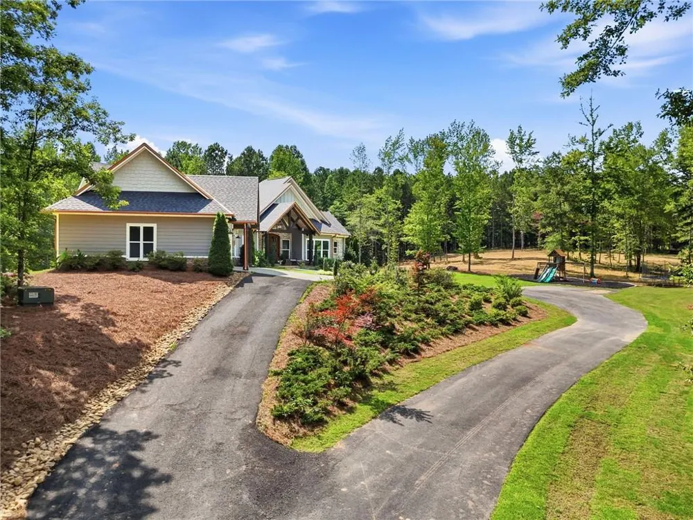 24 Simpson Road Bremen, GA 30110