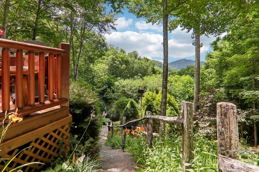 157 Kanusati Trail Maggie Valley, NC 28751
