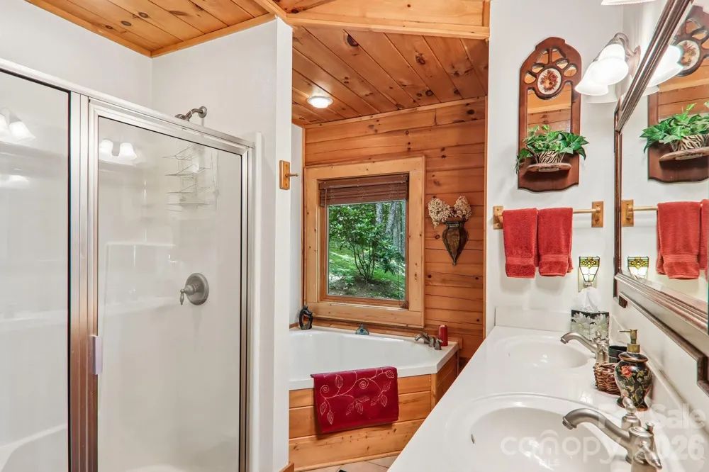 157 Kanusati Trail Maggie Valley, NC 28751