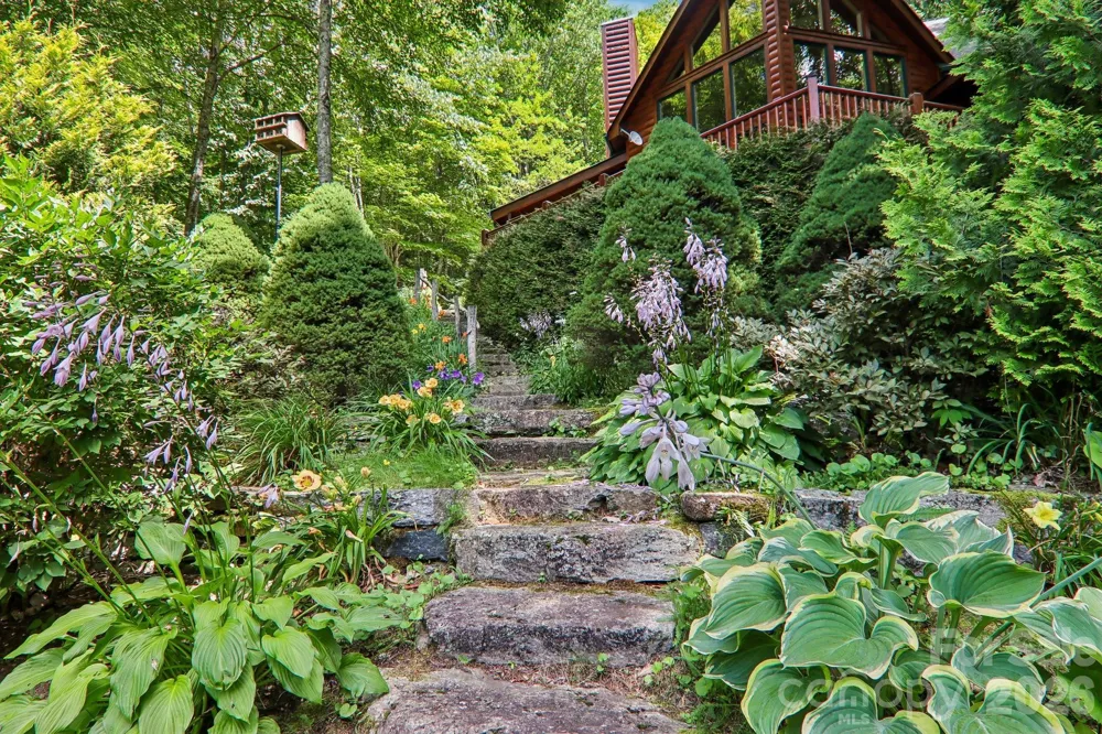 157 Kanusati Trail Maggie Valley, NC 28751