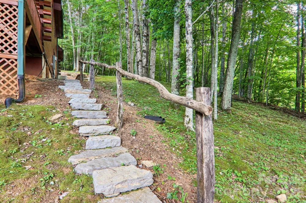 157 Kanusati Trail Maggie Valley, NC 28751