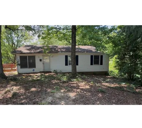 814 Desoto Avenue