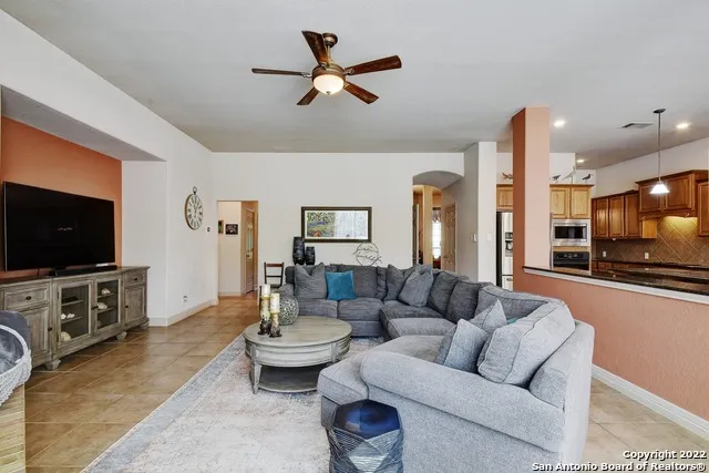 15814 HACHITA BLANCO Helotes, TX 78023