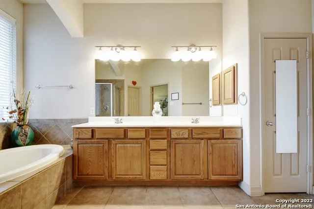 15814 HACHITA BLANCO Helotes, TX 78023