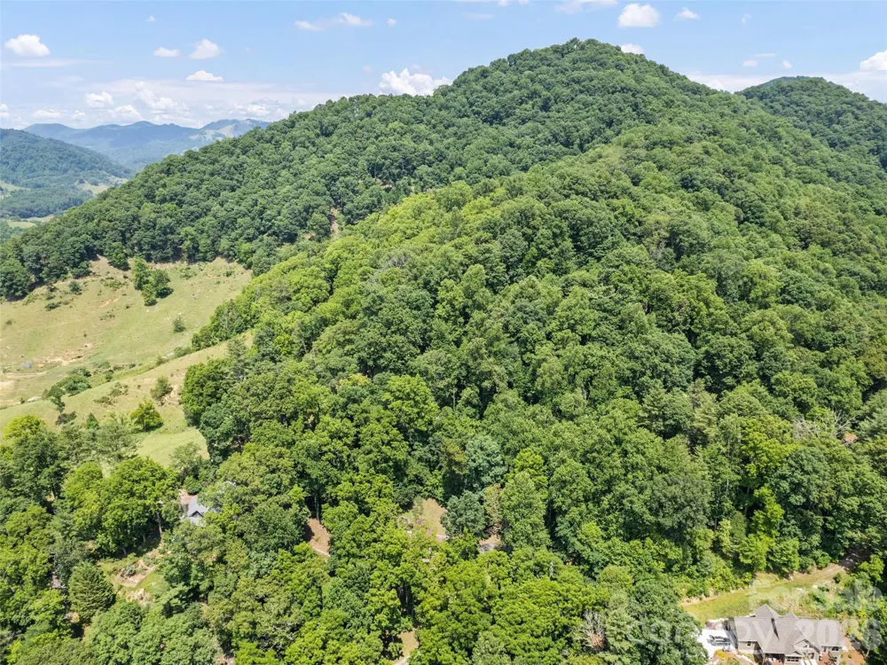 145 Hiaway Trail Clyde, NC 28721